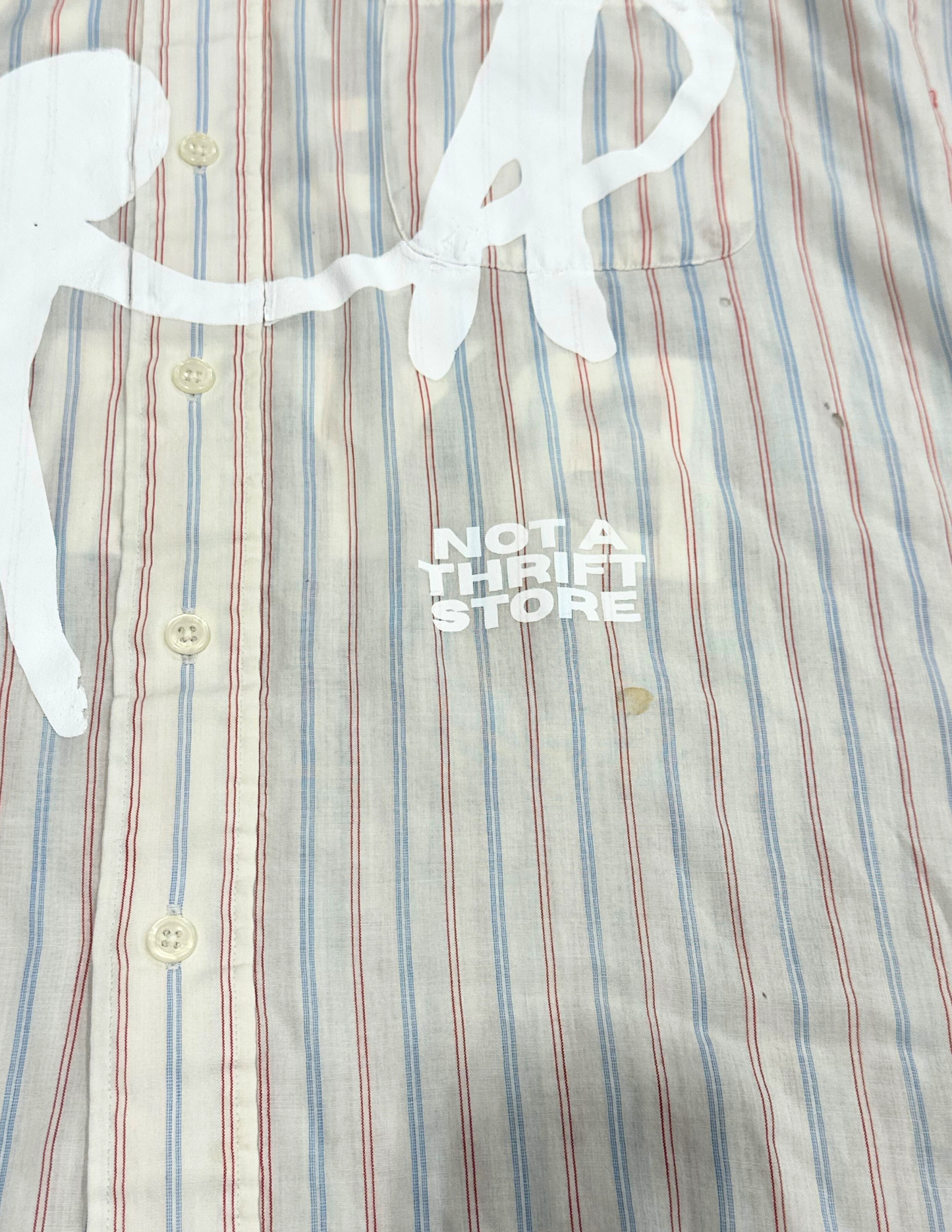 90's Cream, Red & Blue Pinstripe Button Down - M